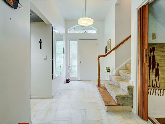 4th image of 315 Dunrovin Ln