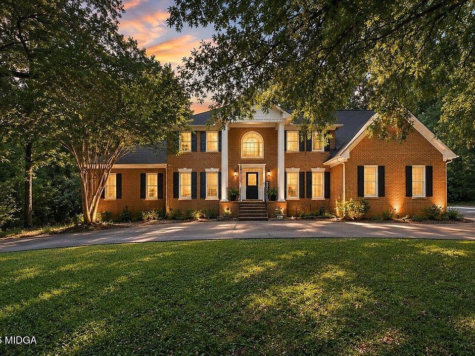 1st image of 103 Howard Oaks Dr