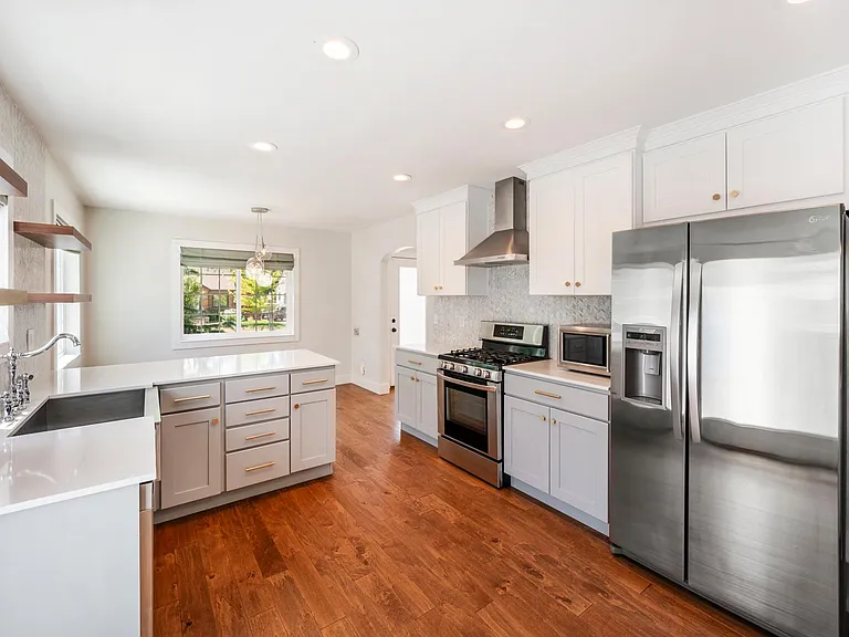 2545 S Filmore St E — Photo 12