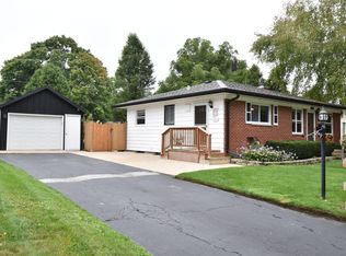 1923 Garland Ave, Waukesha, WI 53188