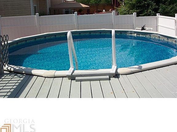 3rd image of 2031 Mulberry Ln