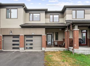 504 Flagstaff Dr, Ottawa, ON K2J 6N8