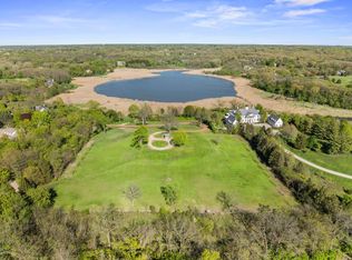 241 Otis Rd, Barrington, IL 60010