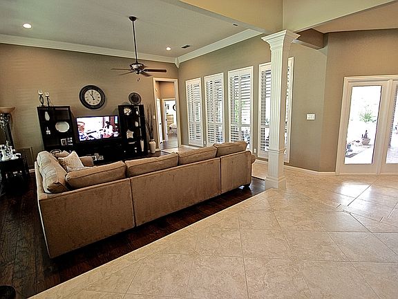 3rd image of 7603 Lincoln Ct