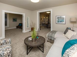 911 Prairie St, Adel, IA 50003