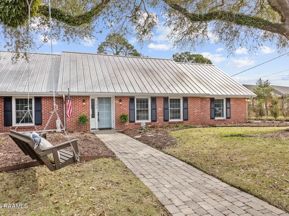 704 White Oak Dr, Lafayette, LA 70506