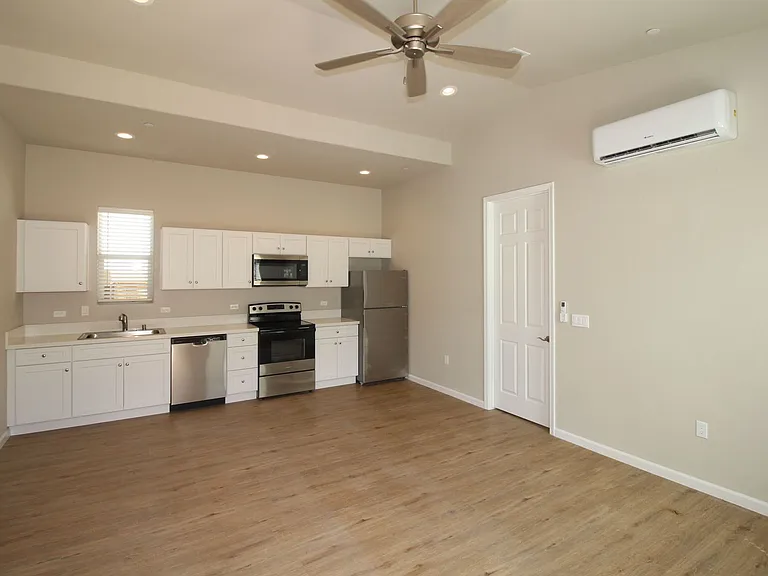 2383 N Arthur Ave — Photo 2