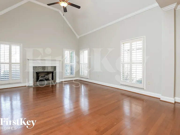 149 Willow View Ln — Photo 3