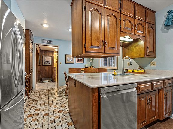 3rd image of 431 Spring Lake Road