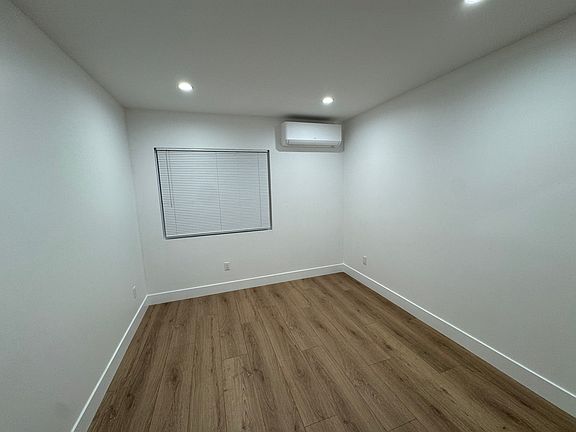 5th image of 432 Ivy St