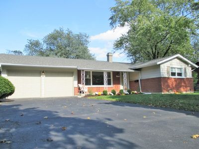 6653 Blackstone Dr, Downers Grove, IL, 60516