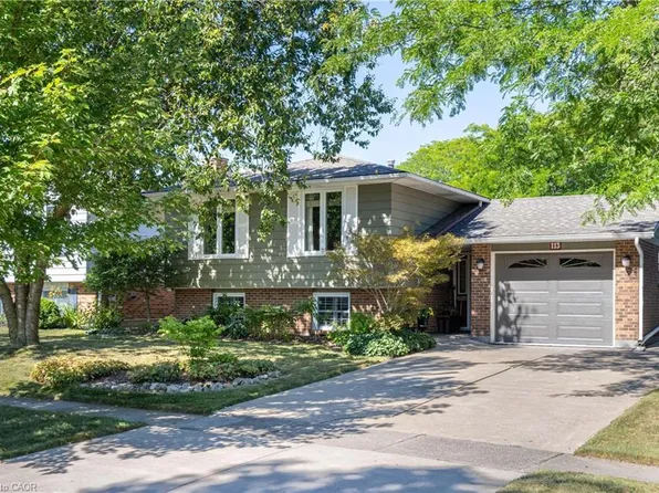 113 Royal Oak Dr, Welland, ON L3C 5W2