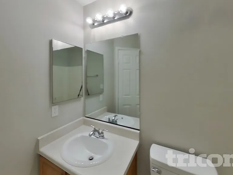 2114 Seattle Shore St — Photo 14