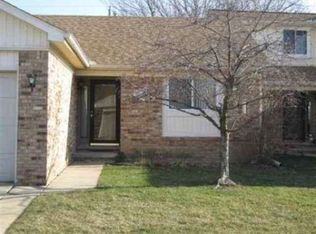 29758 Arnell Ct, Roseville, MI 48066