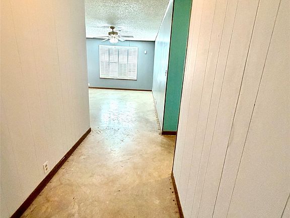 5th image of 1303 Hanna Valley Rd