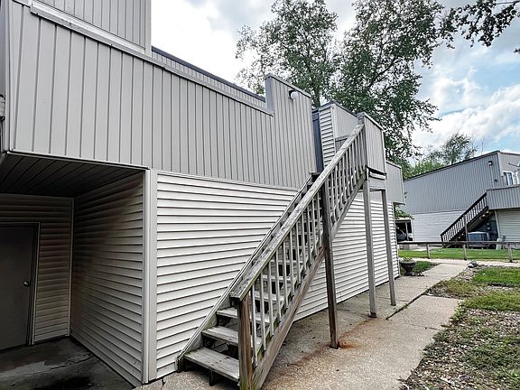 5th image of 6809 N Frostwood Pkwy Unit 43