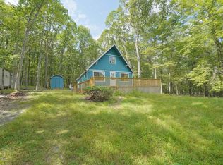 110 Spruce Ct, Hawley, PA 18428