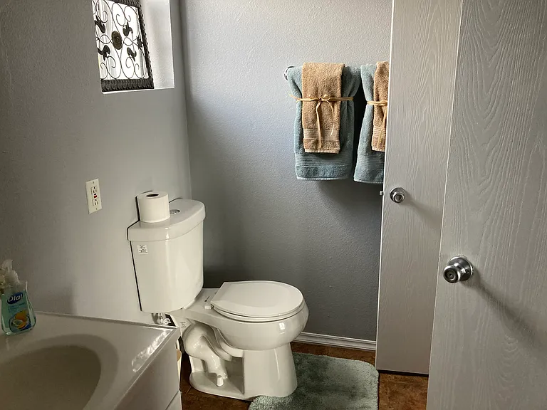 4517 Katie Cir E — Photo 19