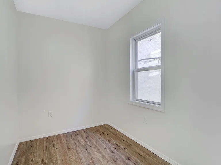 74 Winthrop St #1 — Photo 6