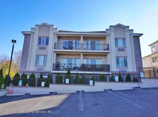 1235 Forest Hill Rd APT 2B, Staten Island, NY 10314