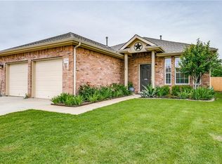 2836 Westover Dr, Grand Prairie, TX 75052
