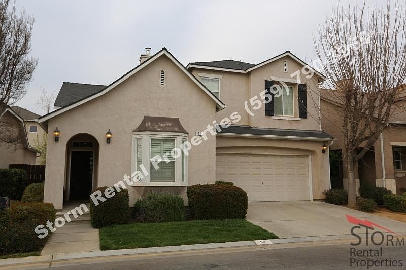 Two car garage, Auto Sprinklers, Lawn Svc incl.