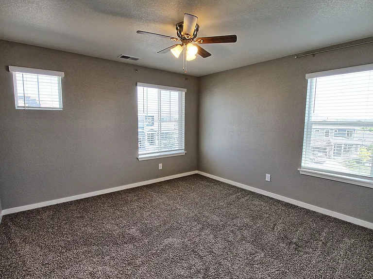 2248 Rosette Ln — Photo 19