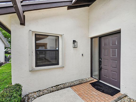 4th image of 10549 Fern Tree Way