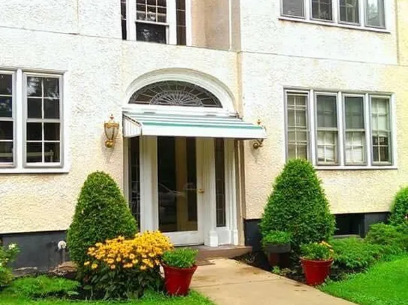 72 E Walnut St, Kingston, PA 18704