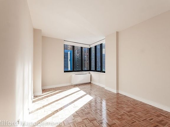 4th image of 99 Battery Pl APT 5C