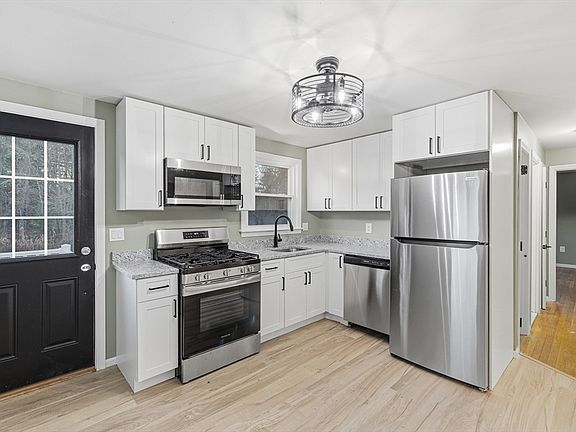 5th image of 50 Balsam Ave