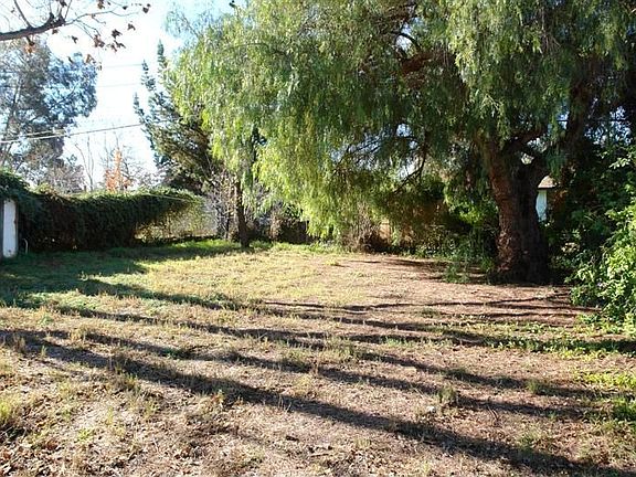 4th image of 15658 Country Club Dr