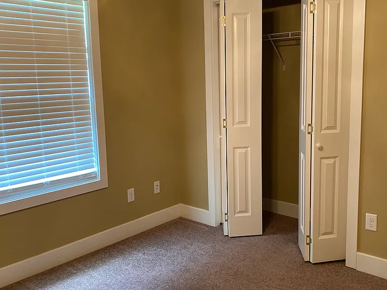 399 Ellis Ave — Photo 13