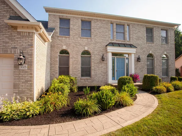 3023 Nantucket Dr, Lewis Center, OH 43035