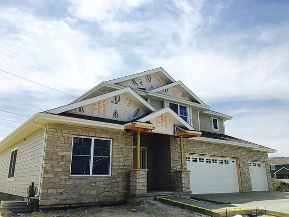3rd image of 564 Chase Ct