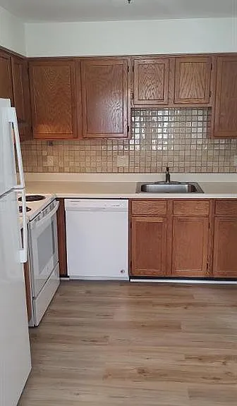 490 Baldwin Ave #5 — Photo 14