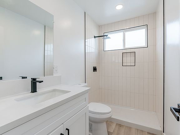 4th image of 6030 Cadillac Ave APT 9