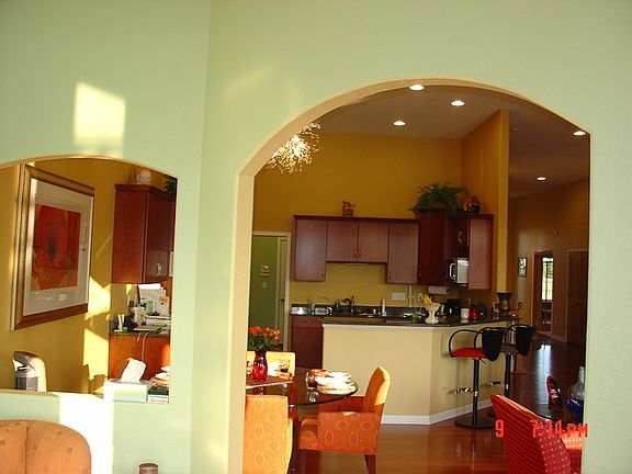 4th image of 3761 Lakeview Dr