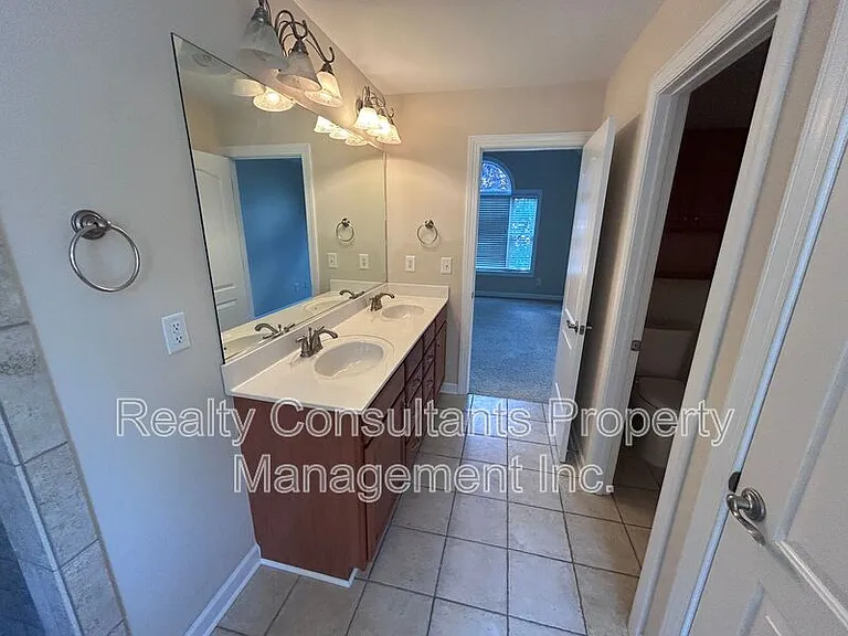 4540 Pebble Lake Dr — Photo 57