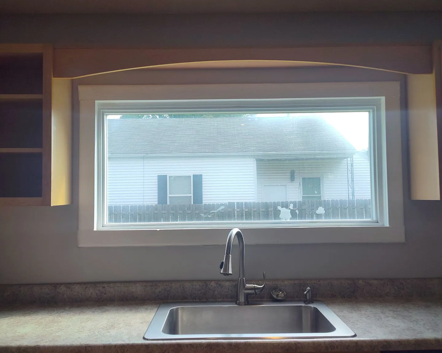3 bed, 1600 sqft, $1,600 — Photo 2