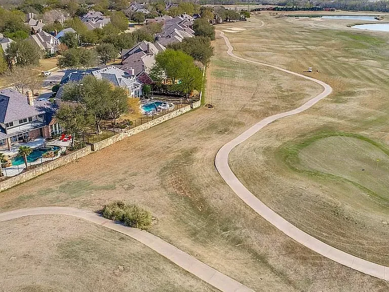 809 Glen Rose Dr — Photo 5