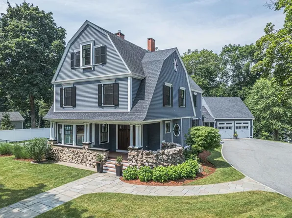 43 Abbot St, Andover, MA 01810