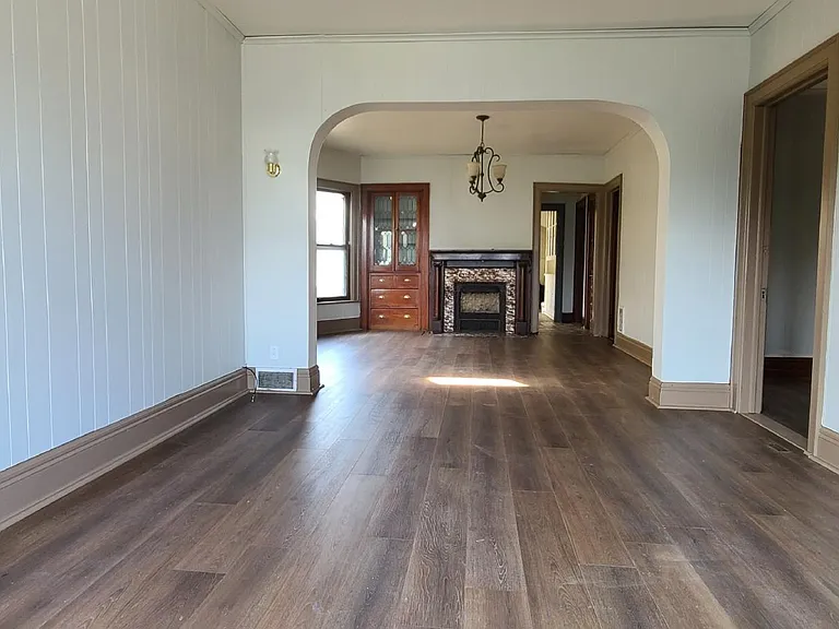 194 Altruria St #2 — Photo 2