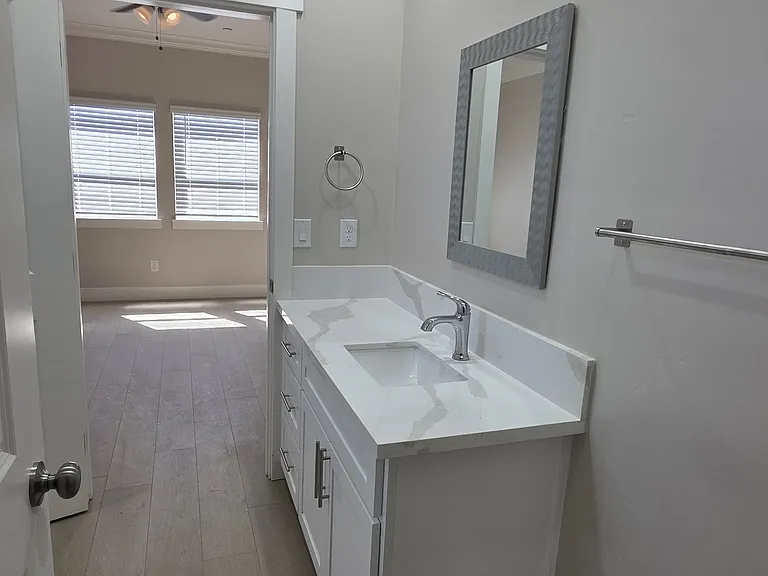 3900 Fell St — Photo 13