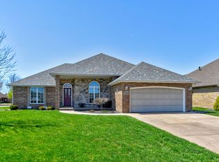 2447 W Dearborn St, Springfield, MO 65807