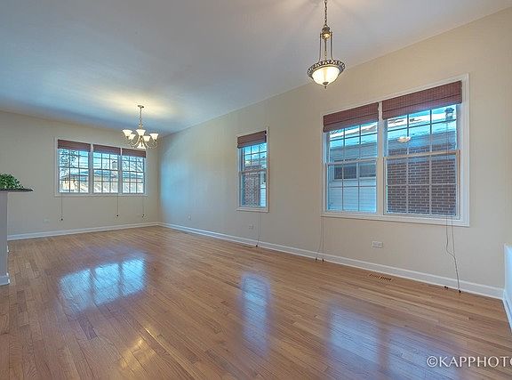 4th image of 1642 Linden St