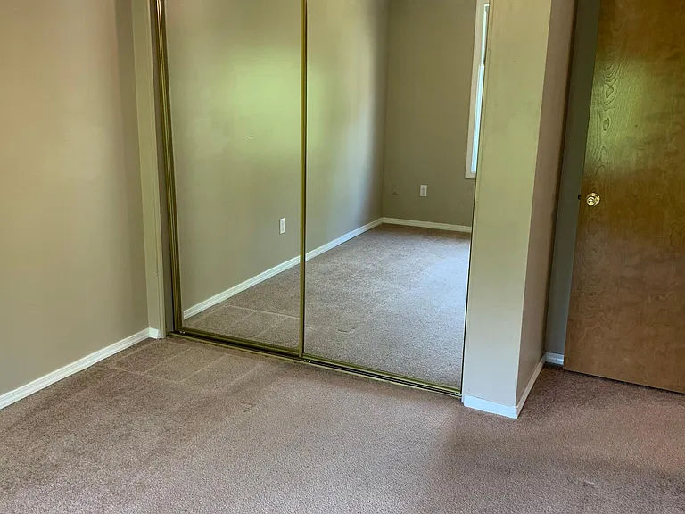 12500 SW Karen St #6 — Photo 9