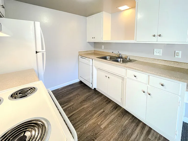 Arden Park Apartments — Photo 23