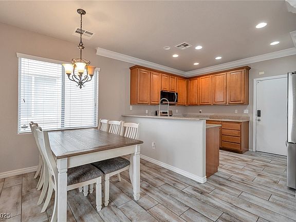 4th image of 8152 Satin Carnation Ln