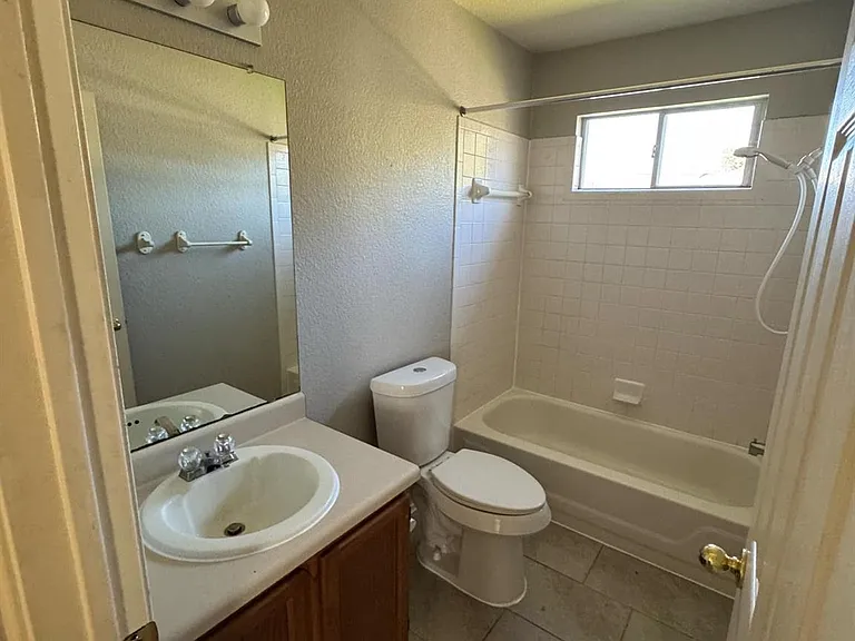 8901 Vigen Cir — Photo 23